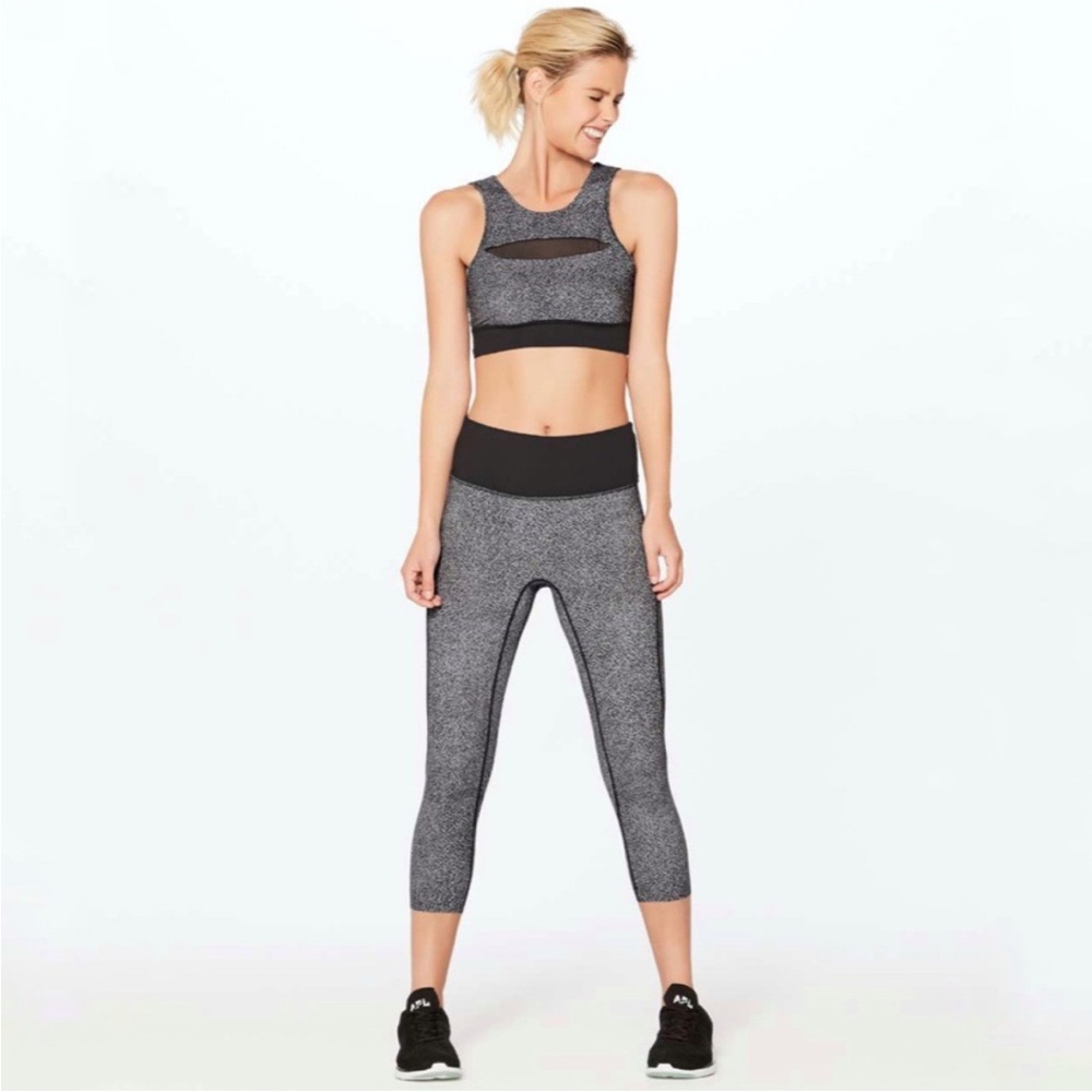 Lululemon Run The Day Crop *23"
Fractal Dark Starlight Black / Black